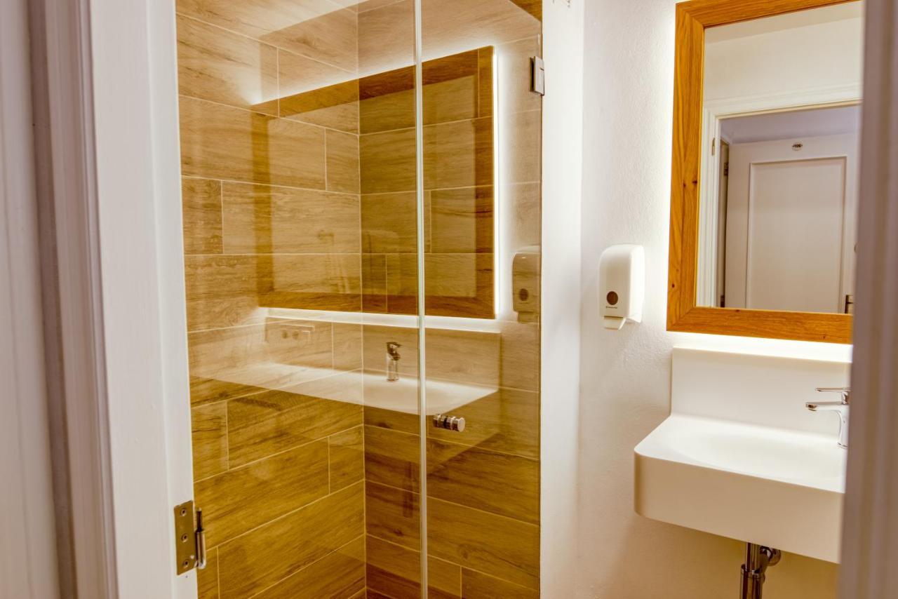 Hostal La Isla 마혼 외부 사진