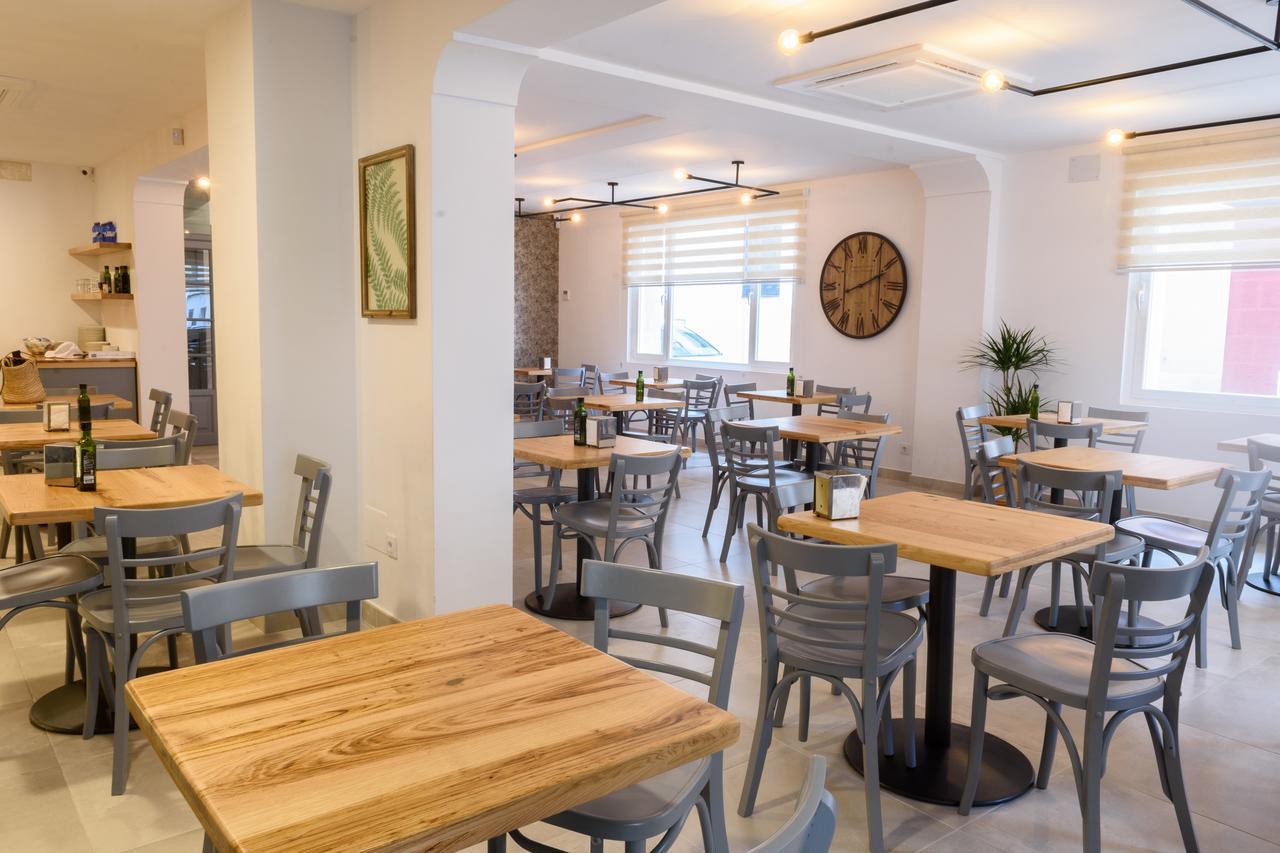 Hostal La Isla 마혼 외부 사진