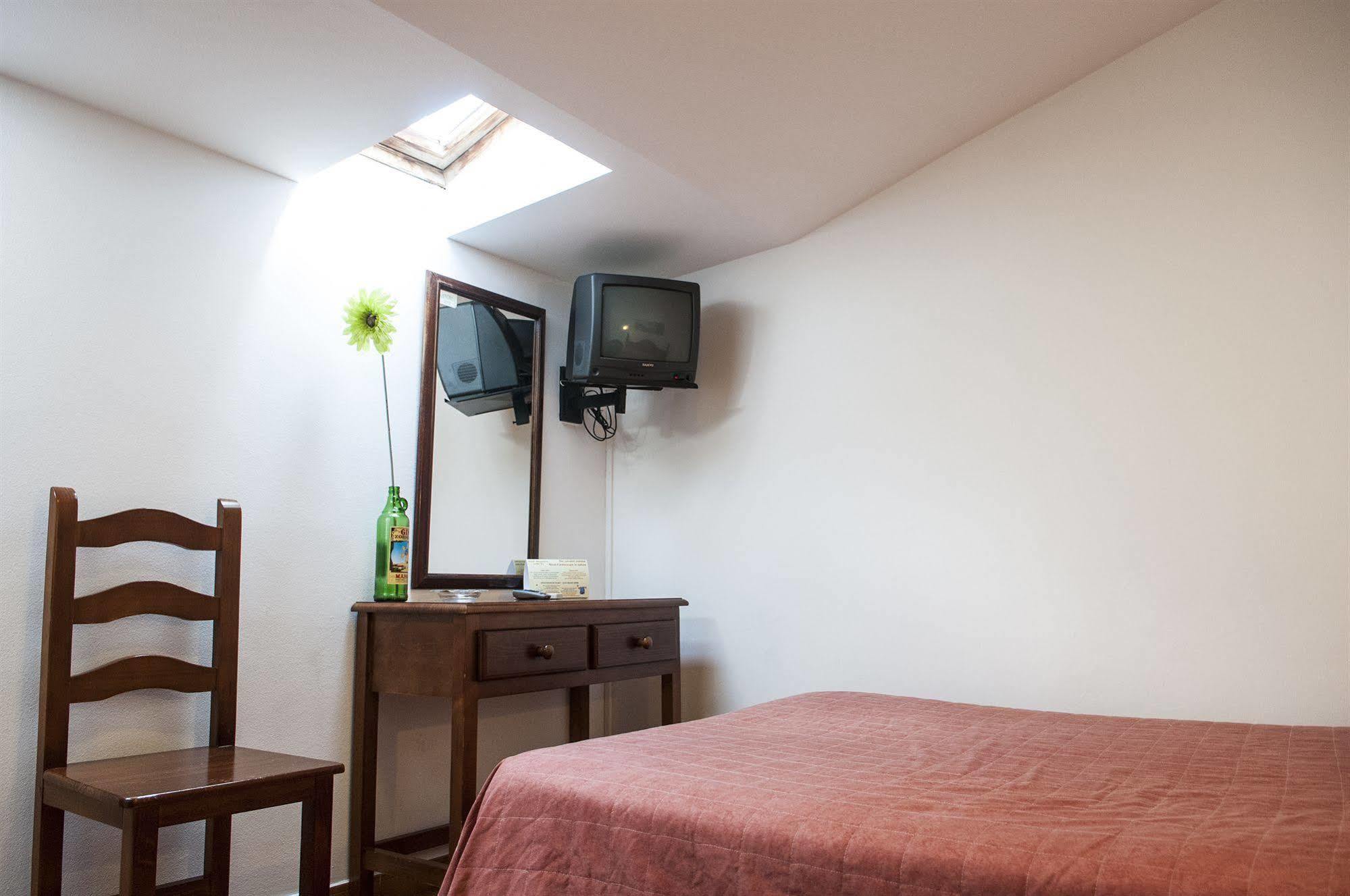 Hostal La Isla 마혼 외부 사진